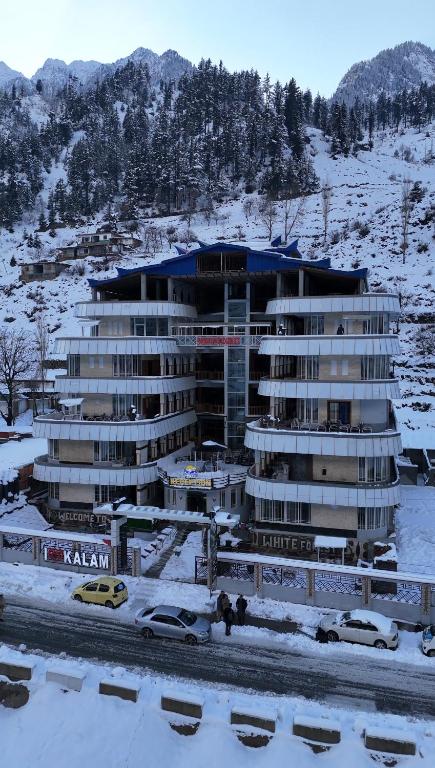 Kabirs Hotel